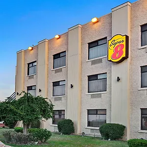 Super 8 By Wyndham Jamaica North Conduit Hotel