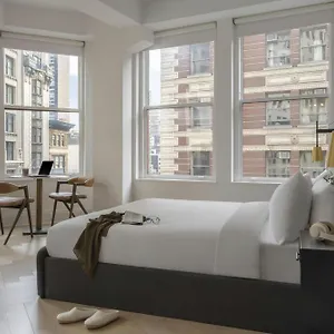 Flatiron Hotel, Sonder Hotell