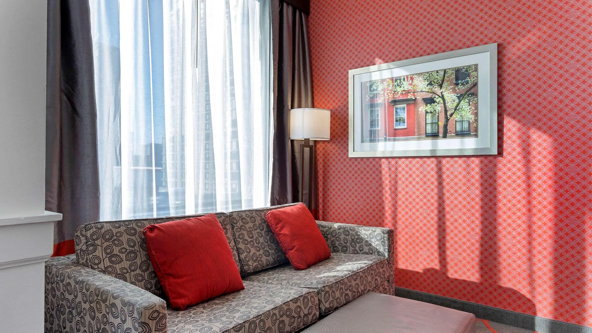 Comfort Inn & Suites Near Stadium New York Hotell