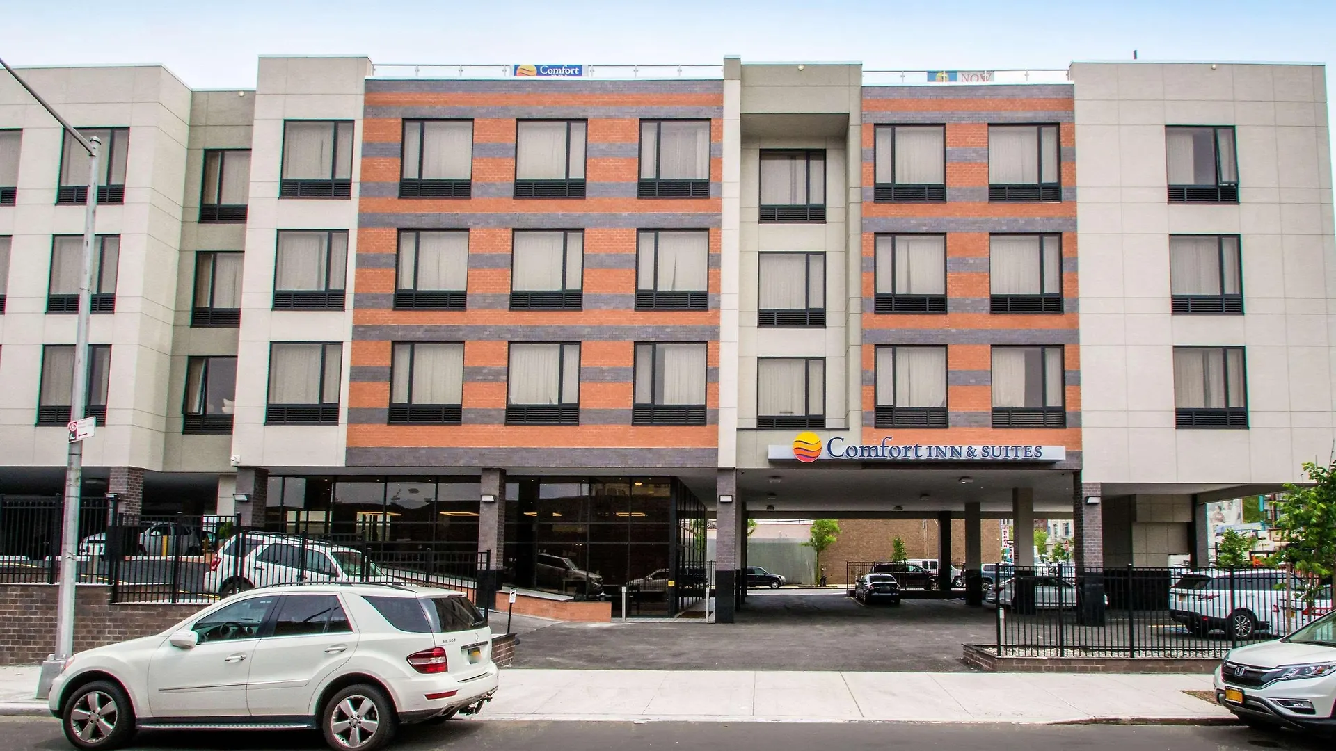 Hotel Comfort Inn & Suites Near Stadium Nowy Jork