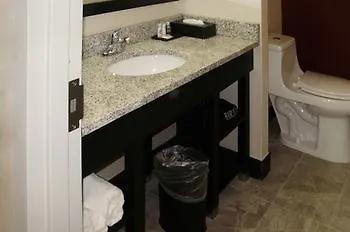 Comfort Inn & Suites Near Stadium Nowy Jork Hotel